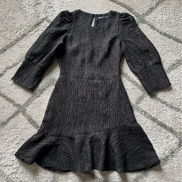 Zara mini dress Textured Weave Black Puff Princess Sleeve Ruffle Crinkle XXS - Picture 2 of 12